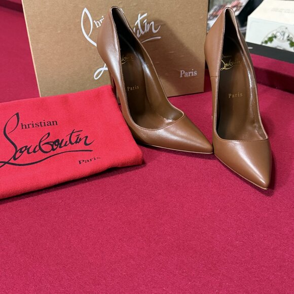 Christian Louboutin Pumps (Red Bottom) - Picture 3 of 8